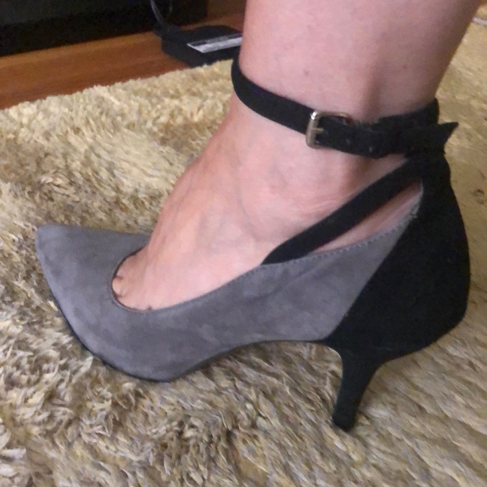 BCBGeneration heels size 9B